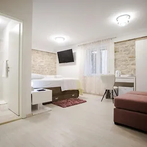 Guest house Lions Luxury