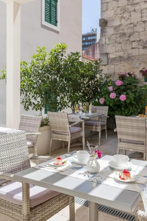 Balatura The Fine Bed&Breakfast Split krevet i doručak