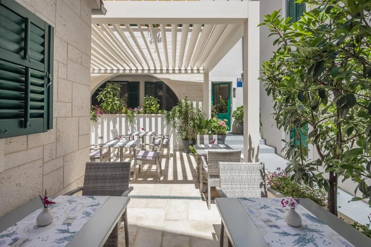 Balatura The Fine Bed&Breakfast Split krevet i doručak